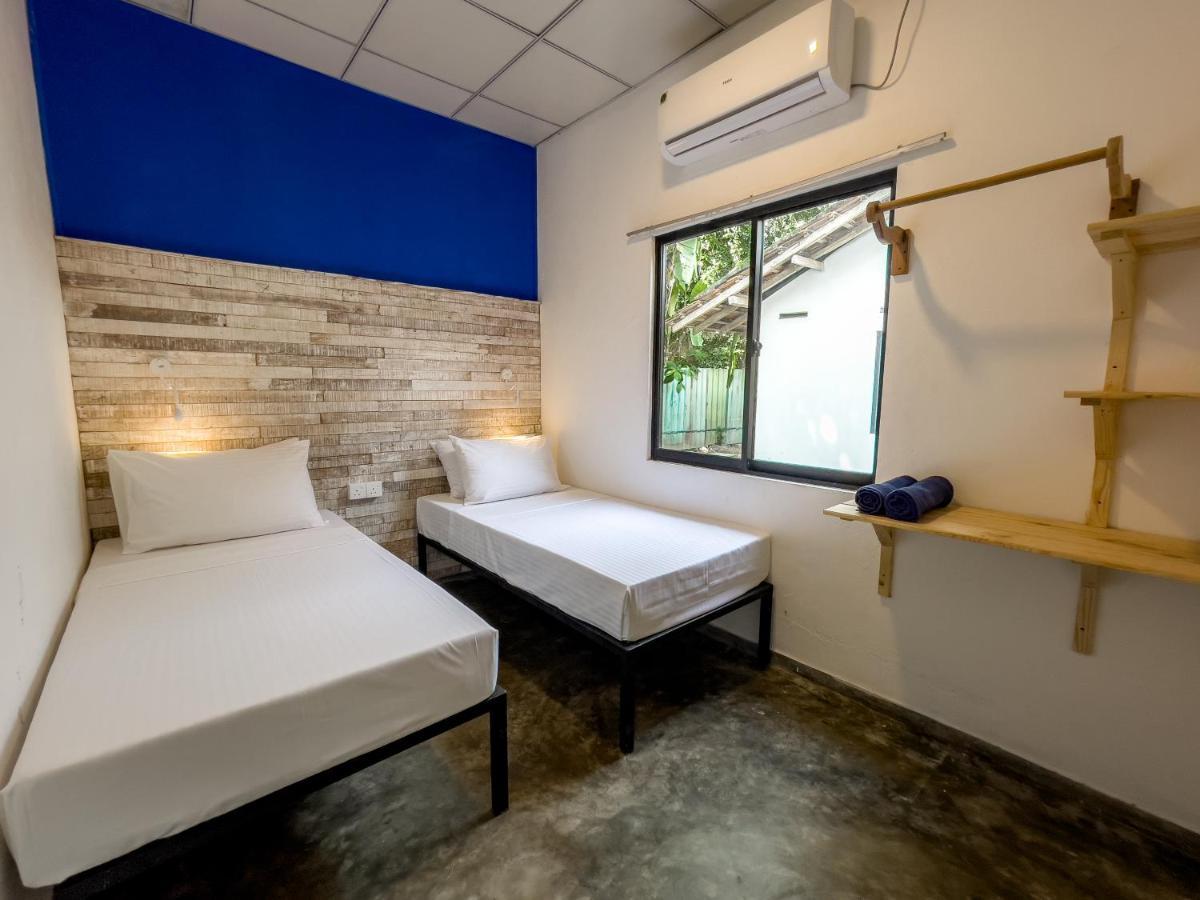 Lost & Found Hostel Weligama Eksteriør billede